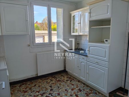 Location Appartement 4 pièces 68m² CHALON SUR SAONE 71100 - Photo 2