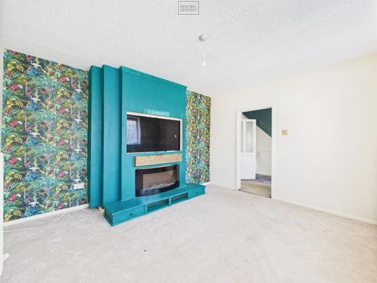 3 bedroom semi-detached house to rent - Photo 1