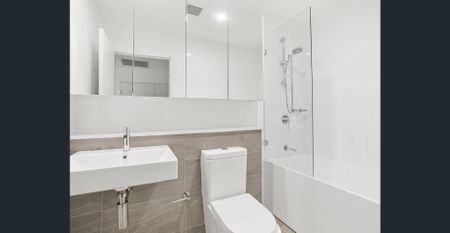 Well Proportioned Modern Apartment with Northerly Aspect - Photo 2