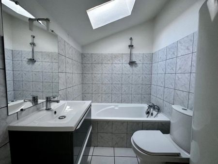 VILLENEUVE SUR LOT, studio meublé d'environ 21,11 m2 proche - Photo 4