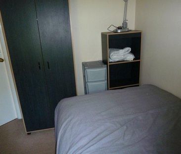 5 bedroom semi-detached house to rent - Photo 6