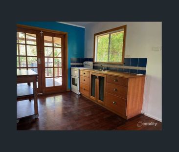 Charming Beach Shack-Style Home in Bucasia - Photo 3