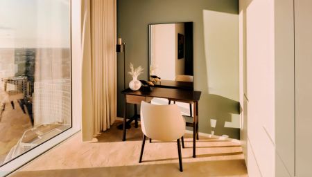 Three Bedroom Apartment - Photo 3