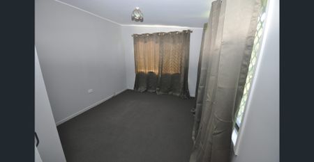 A RARE find!! This home has 4 Bedrooms!! - Photo 5