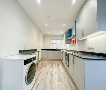 1 bedroom in a house share to rent - Photo 3