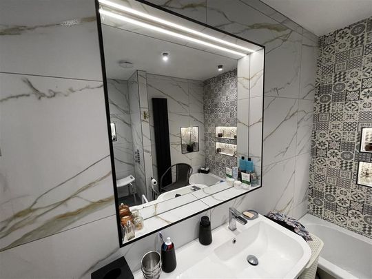 2 bedroom semi-detached bungalow to rent - Photo 1