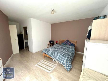 Location Appartement 2 pièces 60m² BOURG EN BRESSE 01000 - Photo 2