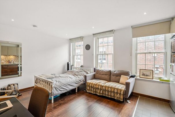 Studio to rent - Photo 1