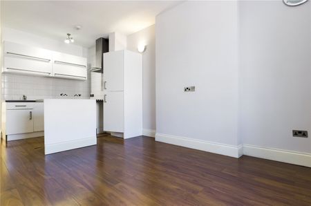Westfield House, 4 High Street, Reading, Berkshire, RG7 - Photo 3