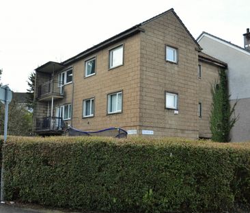 3 bed flat to rent in Fieldhead Drive, Glasgow, G43 - Photo 3