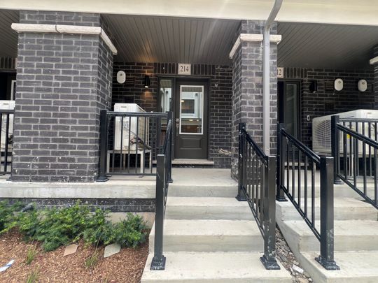 For Lease - 214 Matawin Lane, Richmond Hill, Ontario - Photo 1