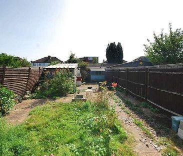 Daryngton Drive, Greenford, Middlesex, UB6 - Photo 6