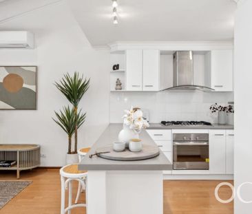 Open the Door To Effortless Style and Everyday Convenience - Photo 2