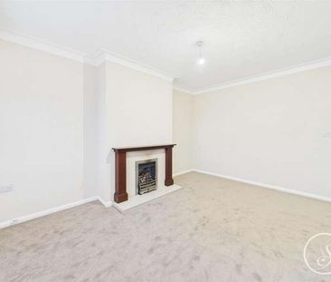 Banksfield Avenue, Yeadon, Leeds, LS19 - Photo 2