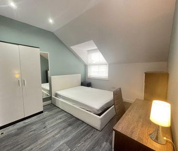 1 bedroom in a house share to rent - Photo 3