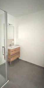 Location Appartement 1 pièce 32m² ST ETIENNE 42000 - Photo 3