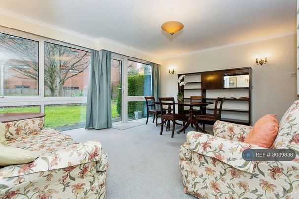 2 bedroom flat to rent - Photo 1