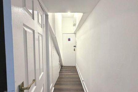 studio property to let - Photo 5