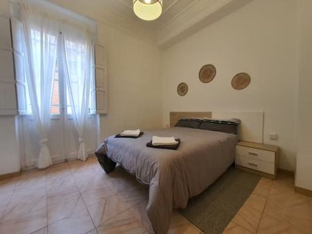 Carrer de lEditor Manuel Aguilar, Valencia, Valencian Community 46001 - Photo 2