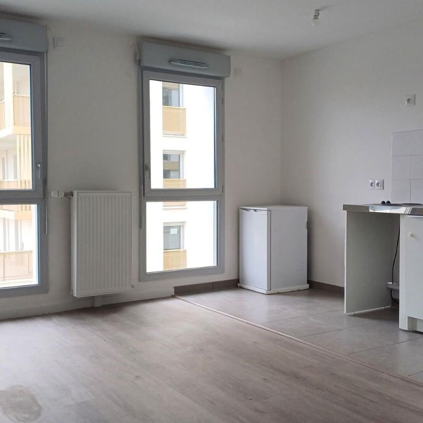 location Appartement T1 DE 27.87m² À REIMS - Photo 1