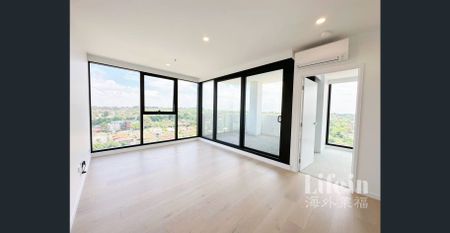 Bright 2-Bedroom Apartment in Central Box Hill - Photo 4