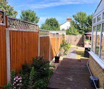 Swinburne Avenue, Broadstairs, CT10 - Photo 5