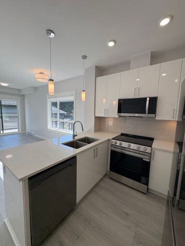 #610 33886 Pine Street - Photo 4