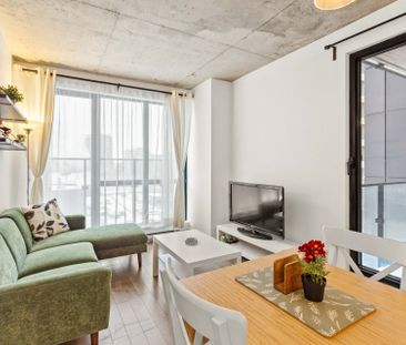 195 Rue Peel, #605 - Photo 1