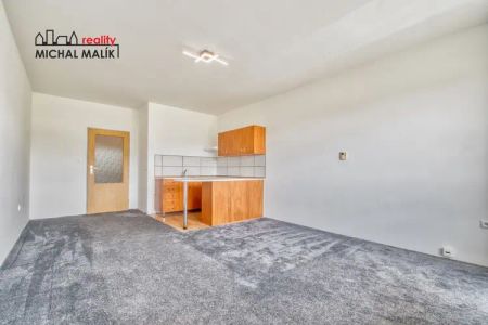 Pronájem bytu 1+kk s balkonem, 32 m - Фото 2