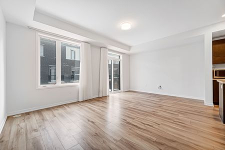 For Lease - 25 Aberfoyle Street, Vaughan, Ontario - Photo 5