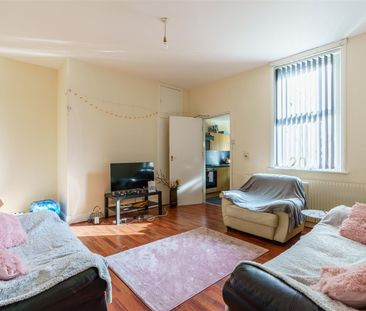 3 bed terraced house to rent in Ninth Avenue, Newcastle Upon Tyne, NE6 - Photo 3