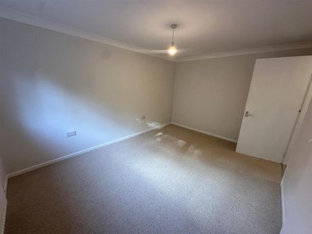 2 bedroom maisonette to rent - Photo 4
