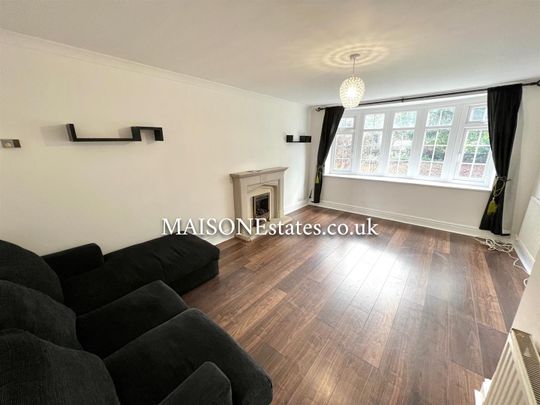 Dereham Court, LEAMINGTON SPA, CV32 - Photo 1