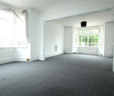 4 bedroom detached house to rent - Photo 2