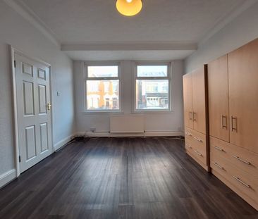 4 Bed Terraced House, Lordsmead Road, N17 - Photo 3