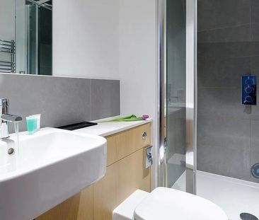 2 bedroom flat to rent - Photo 6