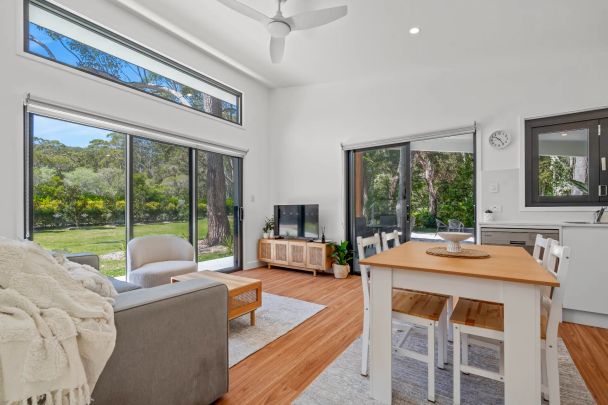 Paradise Found - Electricity and Water Included ! Fully Furnished - Photo 1