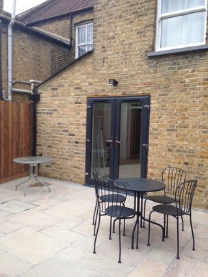 Room in a Shared House, Khama Rd, SW17 - Photo 1