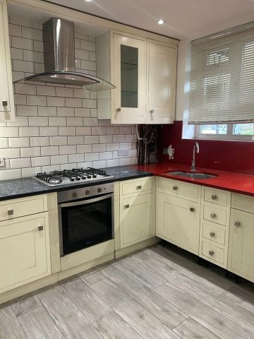 2 Bed Flat, Beaufoy House, SE27 - Photo 4