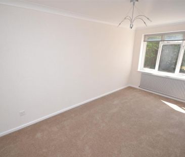 4 bedroom detached house to rent - Photo 1