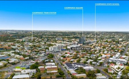 Designer excellence, Perfect Location - Photo 4