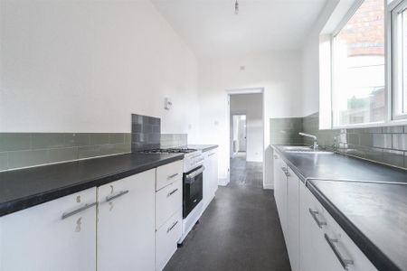 3 bedroom terraced house to rent - Photo 5