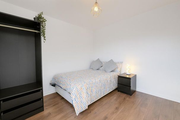 5 bedroom house to rent - Photo 1