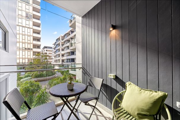 Fully Furnished Studio Apartment - Photo 1