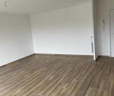 Location Appartement 3 pièces 69m² DOUAI 59500 - Photo 2