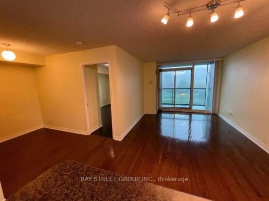 51 Lower Simcoe Street #515 - Photo 1