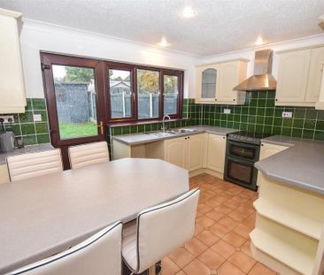 2 bedroom semi-detached house to rent - Photo 4