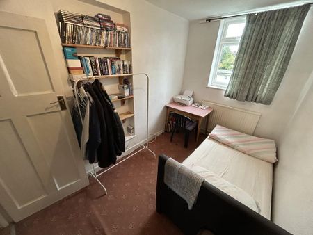 House share to rent - Photo 2