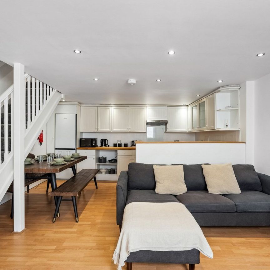 4 Bed Terraced House, Foundry Street, BN1 - Photo 1