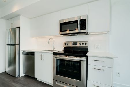For Lease - 897 College Street Unit# 518, Toronto, Ontario - Photo 3